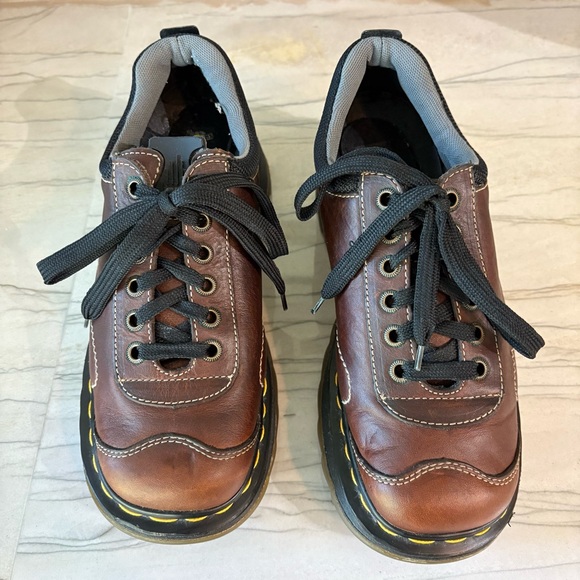 Dr. Martens VINTAGE OXFORD
LACE UP shoes 9797 Very Rare Sz 7 Excellent Condition - Picture 1 of 12
